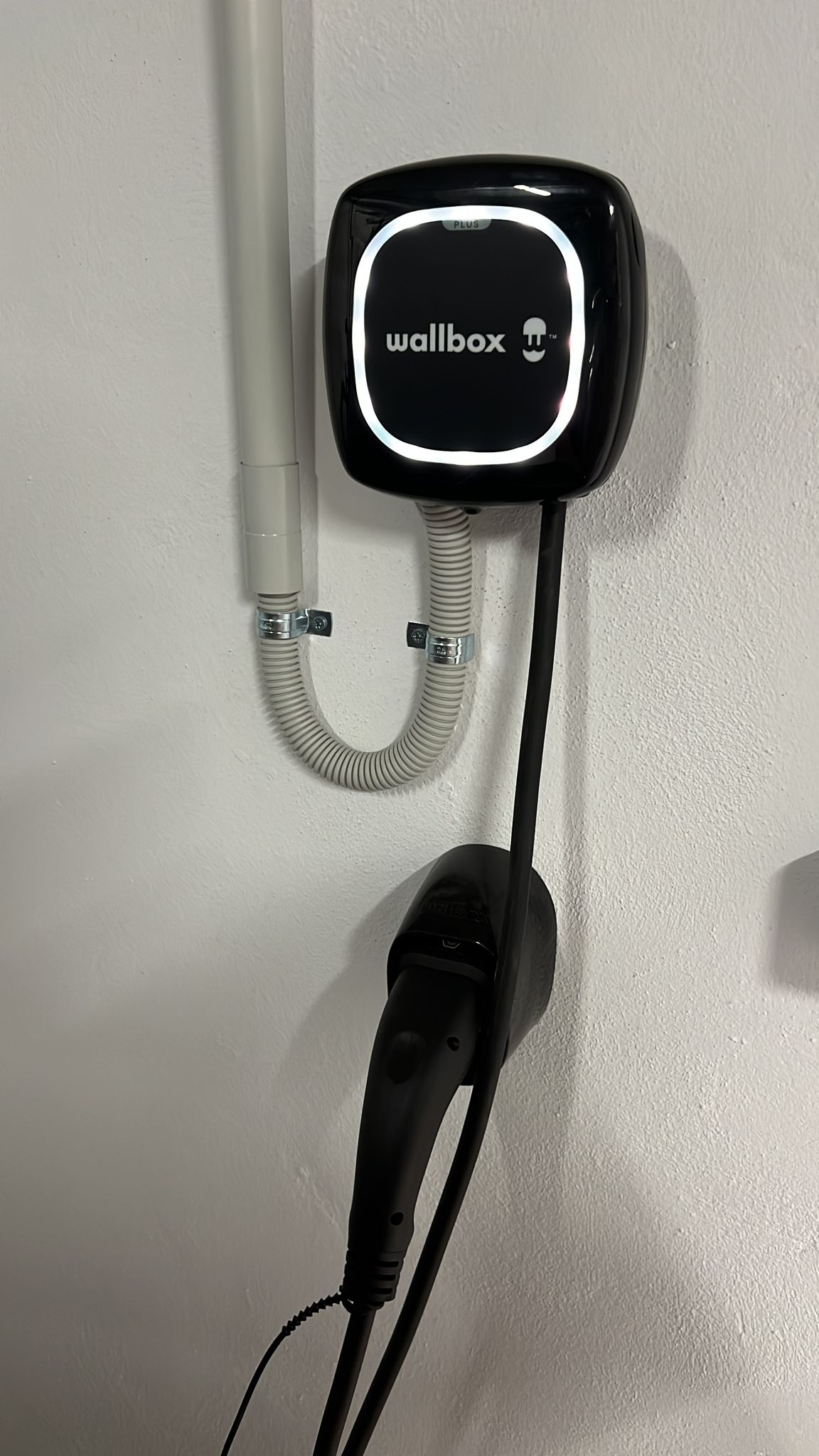 Punto de carga vehículo